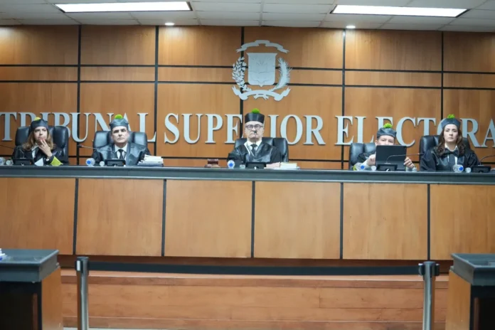 TSE inadmite amparo contra Luis Abinader