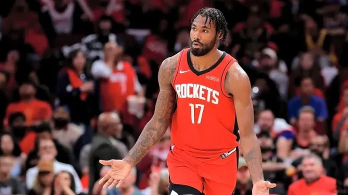 Tari Eason firma contrato con Houston Rockets