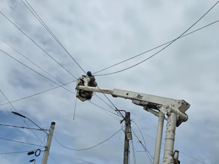Reconfiguración de red eléctrica en La Caleta
