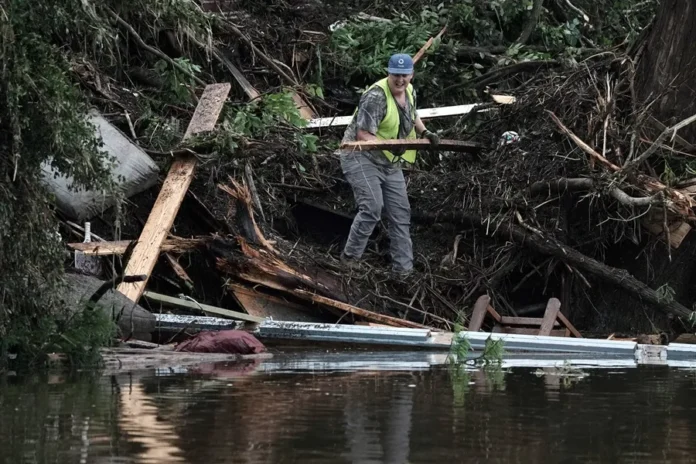 Inundaciones en Texas: evacuaciones y rescates.