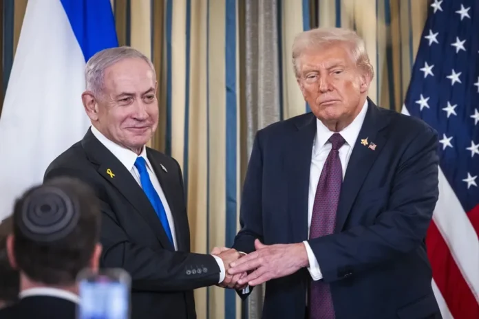 Trump afirma que Israel depende de su intervención.