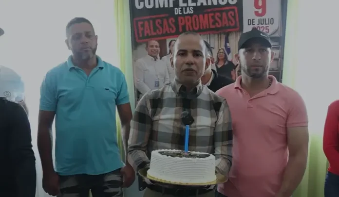 Alcalde de Tireo exige cumplimiento de obras.