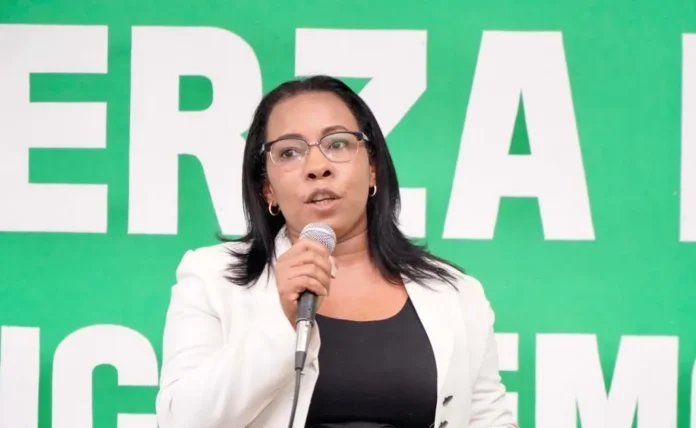Alexandra Peña lidera unidad en Long Island