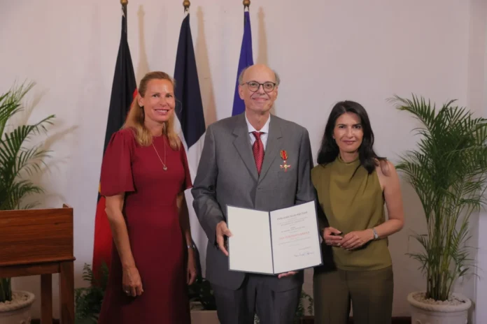Dr. Herbert Stern recibe distinción alemana.