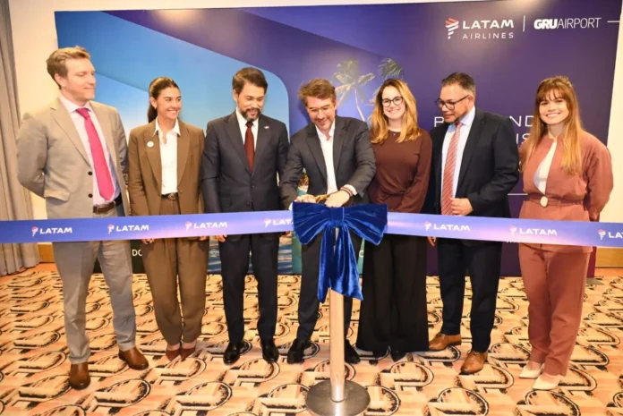 Embajador Robert Takata y nueva ruta aérea.