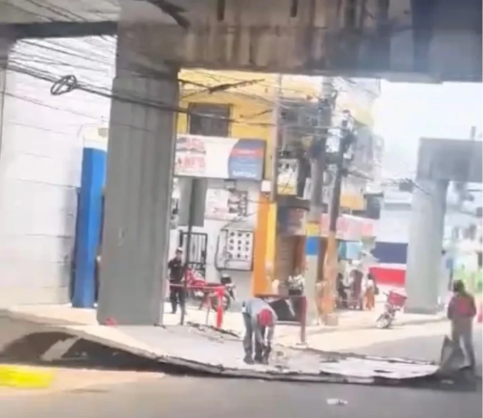 Desprendimiento de estructura en estación de Metro