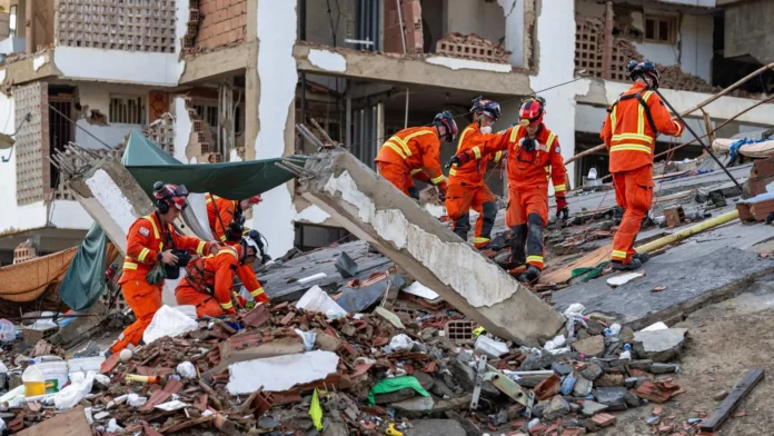 Terremotos en Venezuela: 2,595 muertos reportados.