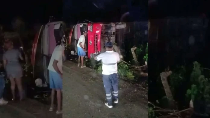 Deslizamiento de vehículo en Verón, heridos.