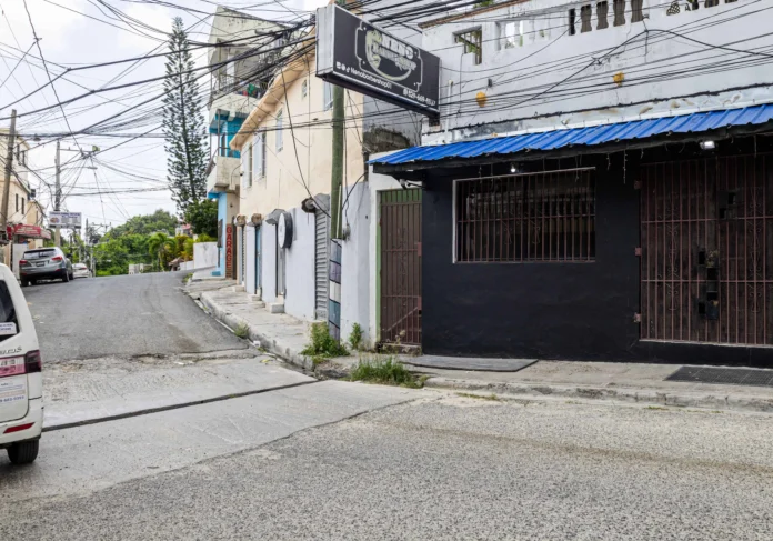 Atraco violento en Reparto Rosa, Santo Domingo.