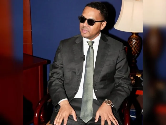 Santiago Matías lidera encuesta política dominicana.
