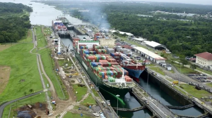 Reducción de tránsito en el Canal de Panamá