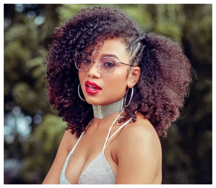 Chelsy Bautista recupera sus joyas robadas.