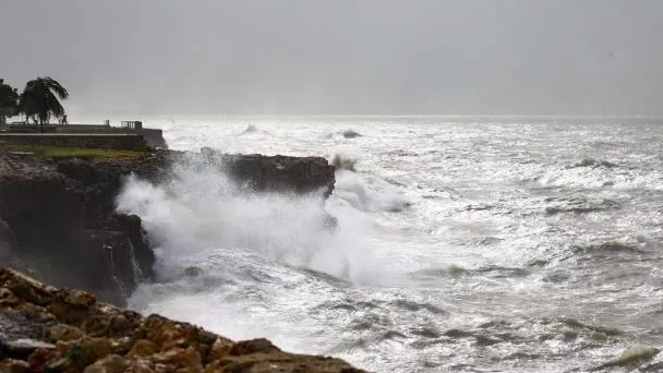 Condiciones marítimas mejoran en la costa caribeña