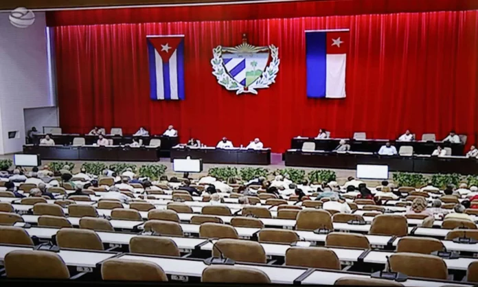 Cuba elimina límites en entrega de tierras