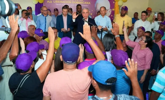 Danilo Medina en acto del PLD en La Vega