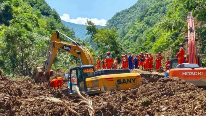 Deslizamiento de tierra en China, 21 muertos.