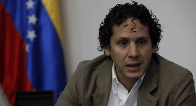 Inspección de viviendas en Venezuela tras terremotos.