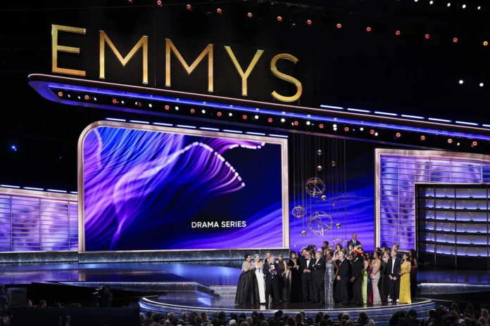 Favoritos Emmy 2026: The Pitt y Pluribus