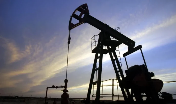 Petróleo Brent alcanza 72,12 dólares por barril.