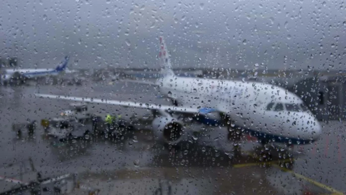Tormentas causan cancelaciones de vuelos en Nueva York.