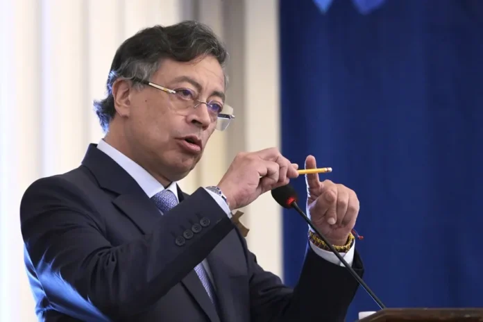 Gustavo Petro anuncia demandas por calumnias.