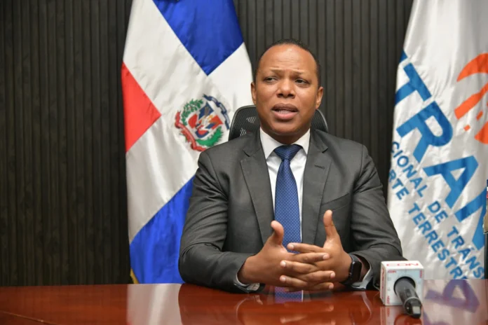 Intrant niega aumento en pasajes de transporte.