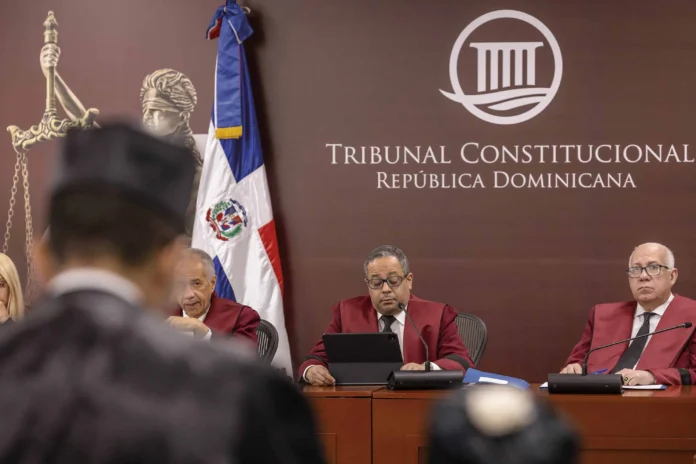 Tribunal Constitucional prohíbe retención de documentos.