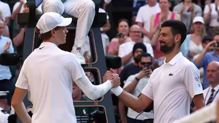 Sinner y Djokovic en Wimbledon 2023.