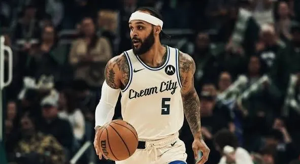 Gary Trent Jr. durante un partido de NBA.