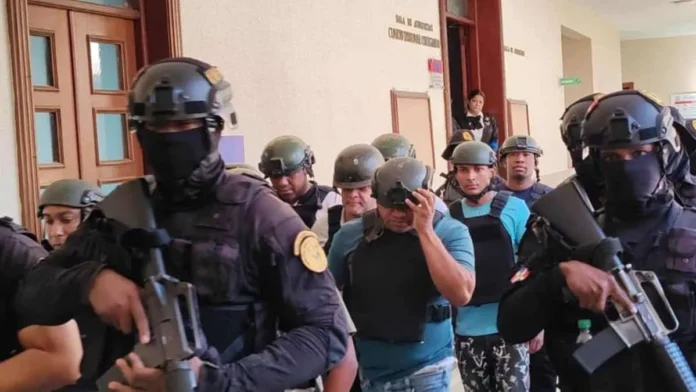 Imputados negocian acuerdos en caso de robo.
