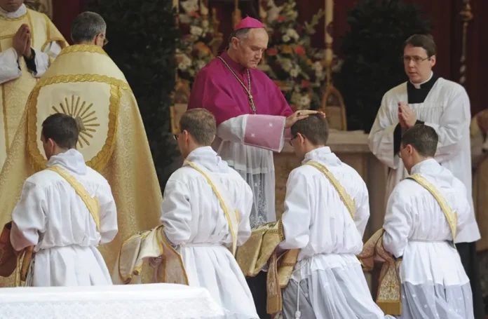 Obispos lefebvrianos ordenados sin autorización papal.