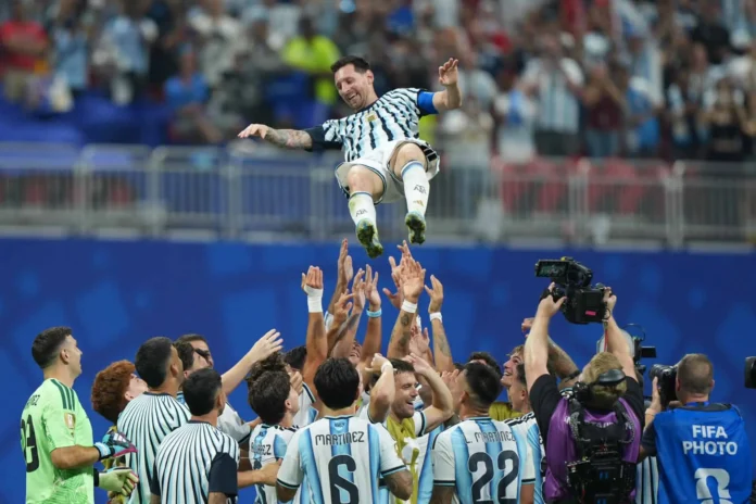 Messi celebra su gol en el Mundial