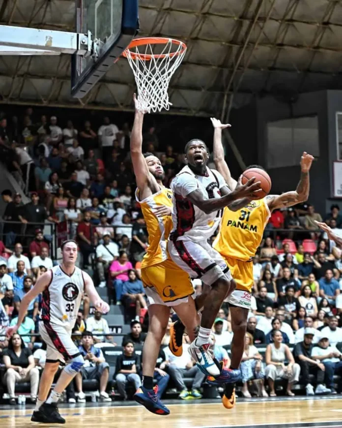 Gigantes empatan final tras vencer a Metros