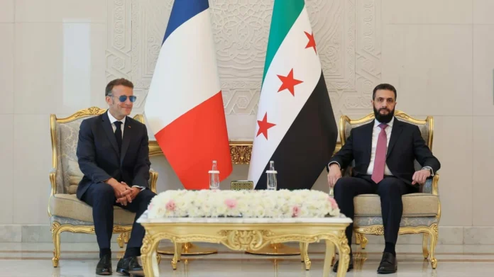 Macron en Damasco tras explosiones recientes.