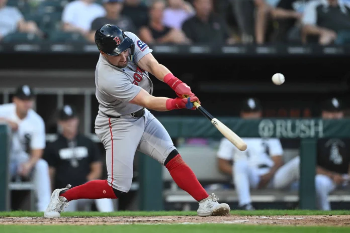 Caleb Durbin celebra jonrón decisivo en juego.