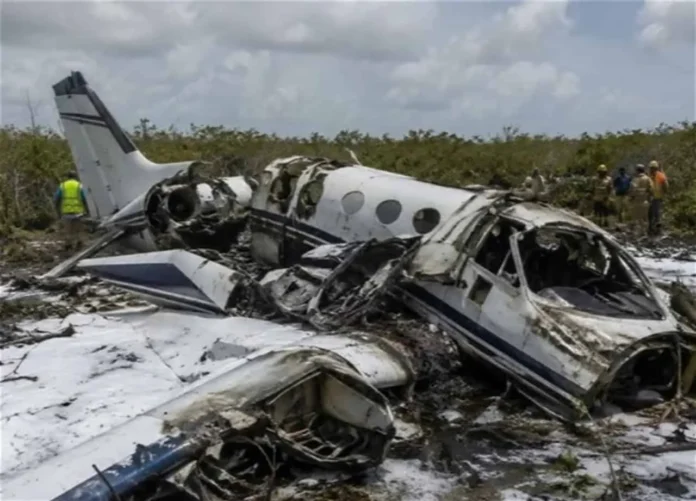 Accidente de avioneta en Bahamas, diez muertes.