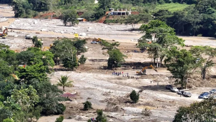 Desbordamiento de río en Ecuador causa tragedia