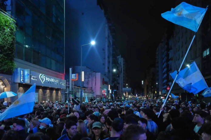 Argentina e Inglaterra en semifinales del Mundial