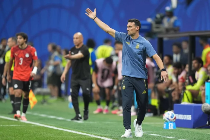 Scaloni pide separar fútbol de Malvinas.