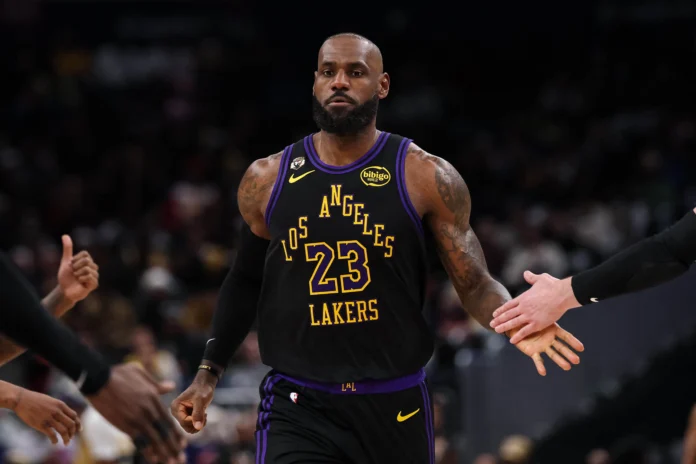 LeBron James se convierte en agente libre.