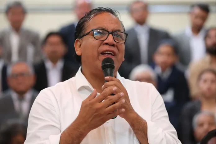 Roberto Sánchez denuncia intervención electoral en Perú