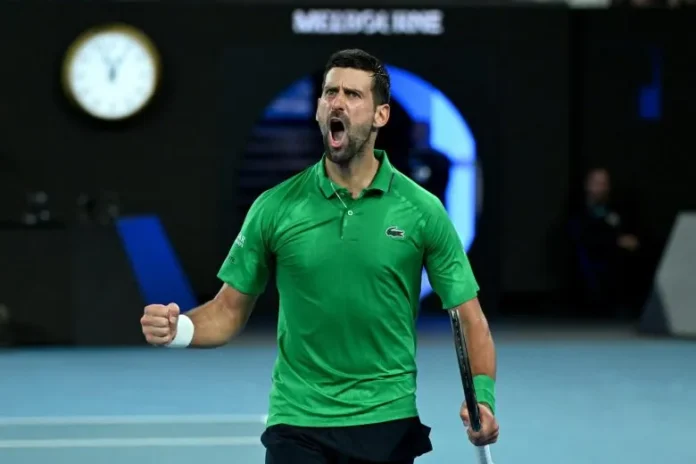 Djokovic celebra su victoria número 106 en Wimbledon.