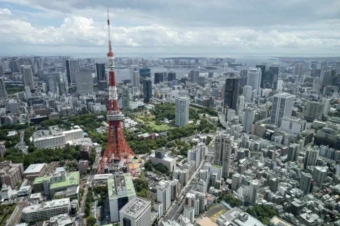 Japón implementa medidas contra terremotos efectivas.