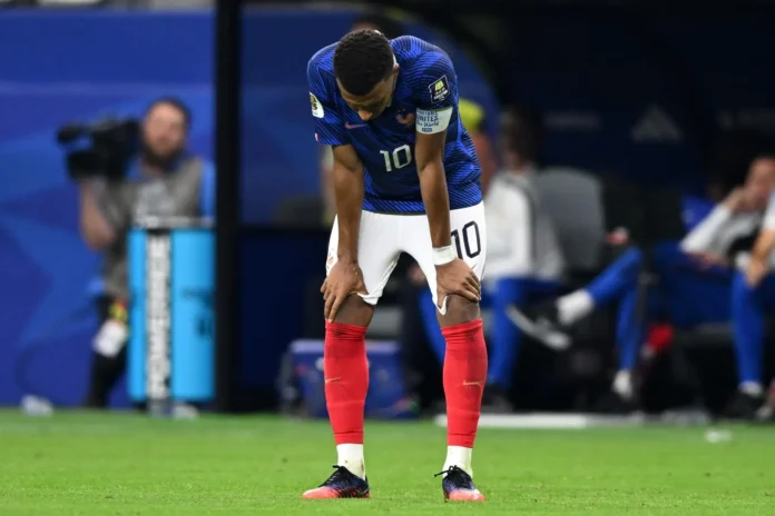 Mbappé critica el juego de Francia en Mundial.