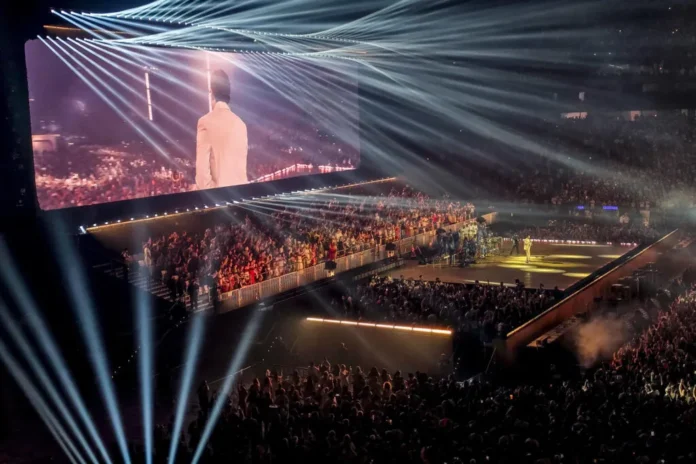 Bad Bunny en concierto en Plenitude Arena.