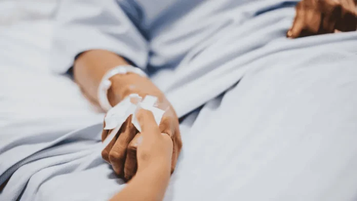 Pasajero hospitalizado tras incidente en vuelo.