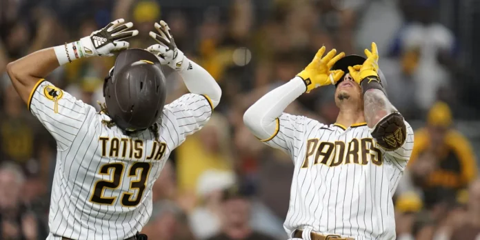 Padres celebran triunfos y jonrones destacados.