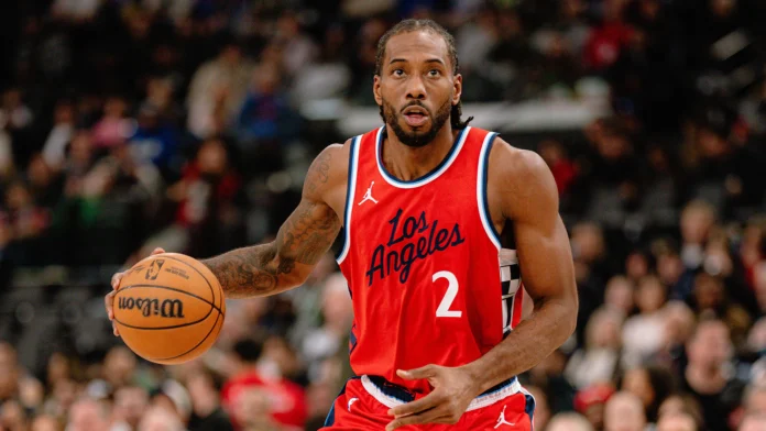 NBA detiene traspaso de Kawhi Leonard.