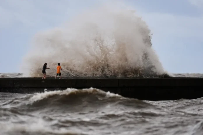 Tormenta tropical Bertha impacta Luisiana.