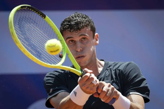 Juanma Cerúndolo celebra su victoria en Gstaad.